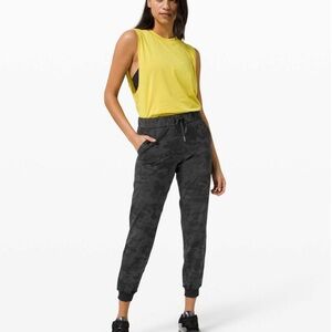 Lululemon On the Fly Jogger Luxtreme